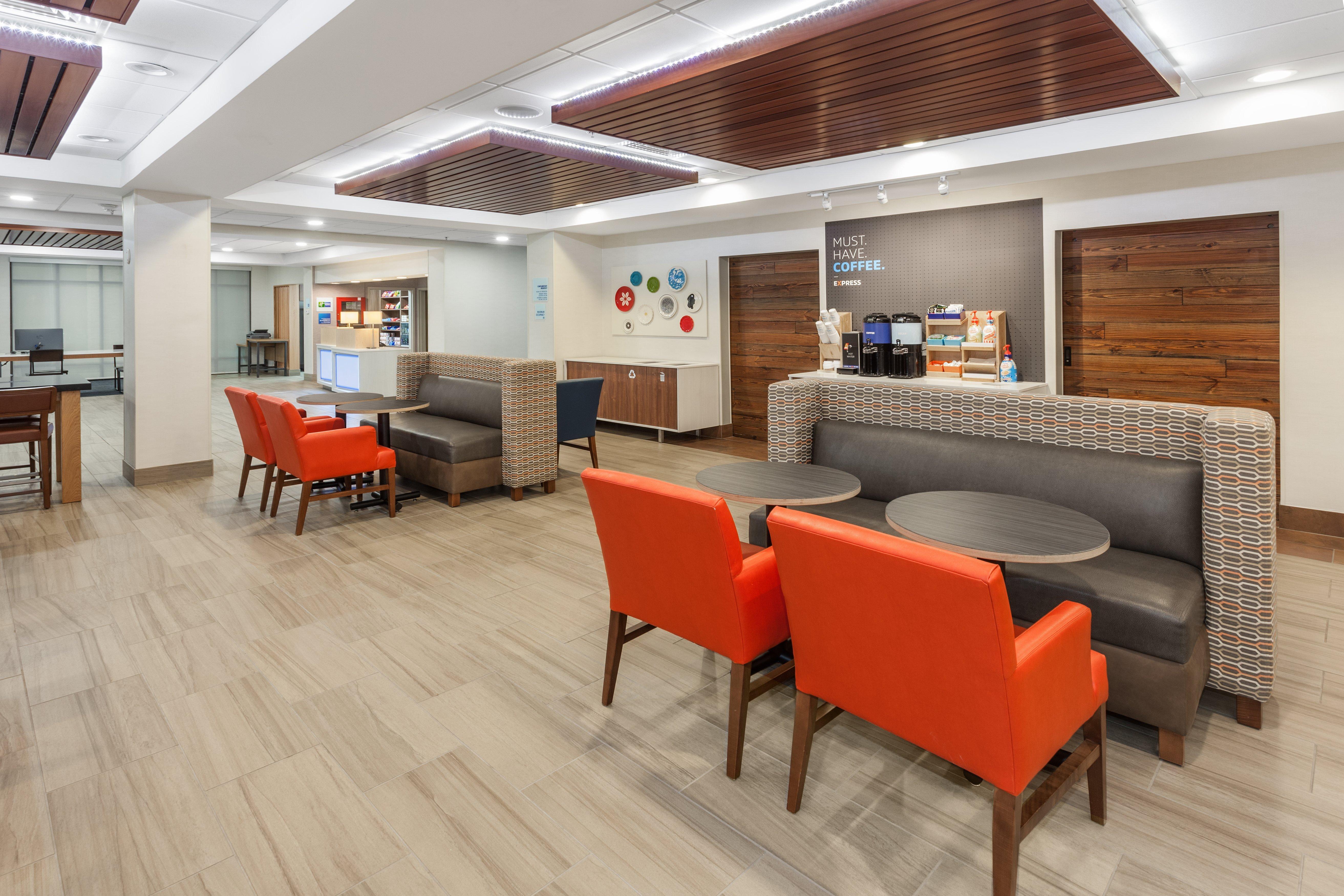 Holiday Inn Express & Suites Tilton By Ihg Exteriör bild